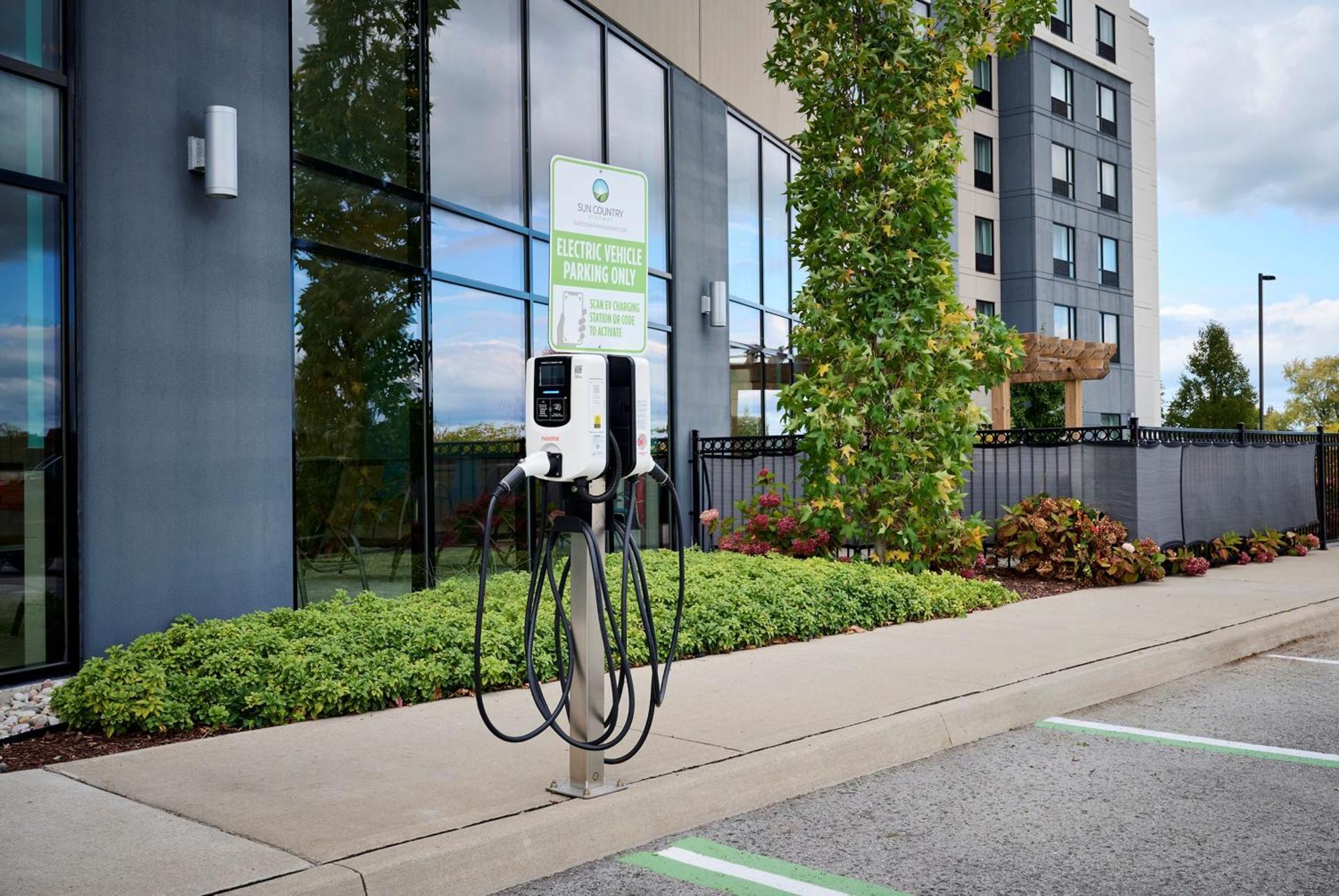Holiday Inn Express Niagara-On-The-Lake By Ihg Exterior photo